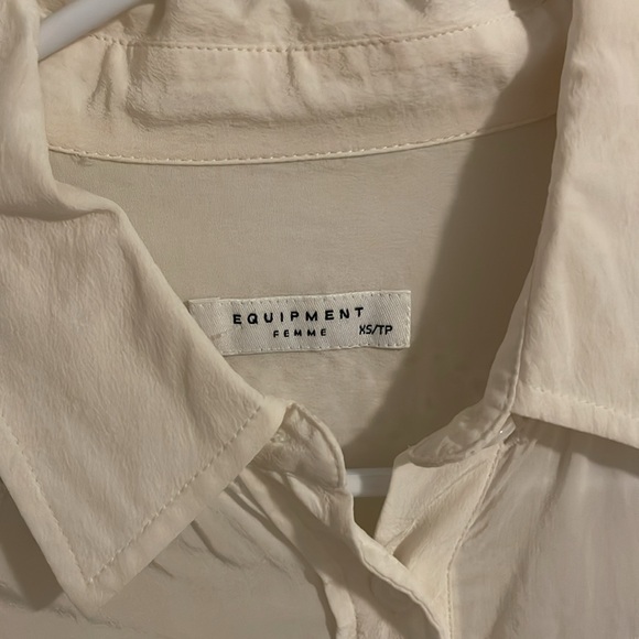 Equipment Femme Eyelet Stripe Silk Shirt XS - Picture 2 of 4